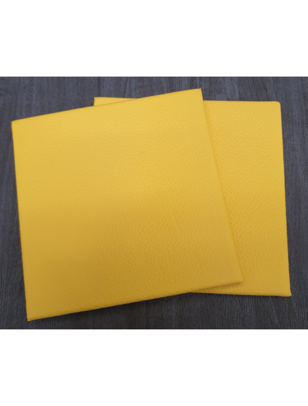 Κίτρινο δερμάτινο σουβέρ Shelly- 10cm Sq (αντικείμενο πώλησης)